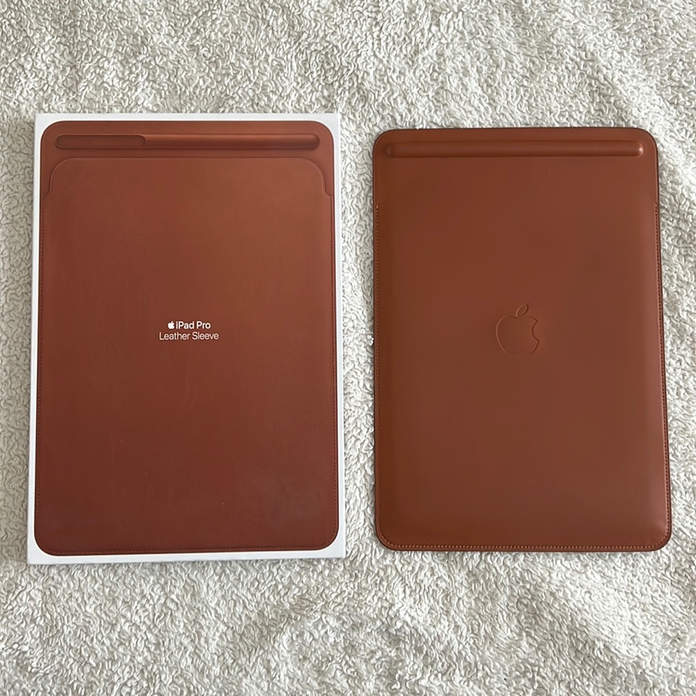 10.5” iPad Pro leather Sleeve in Saddle Brown